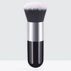 Pretty Blur™ Concealer Brush